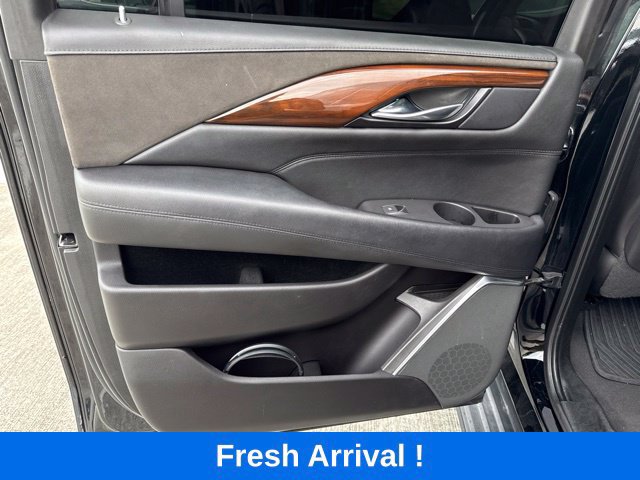 Used 2019 Cadillac Escalade ESV Luxury RWD image 12