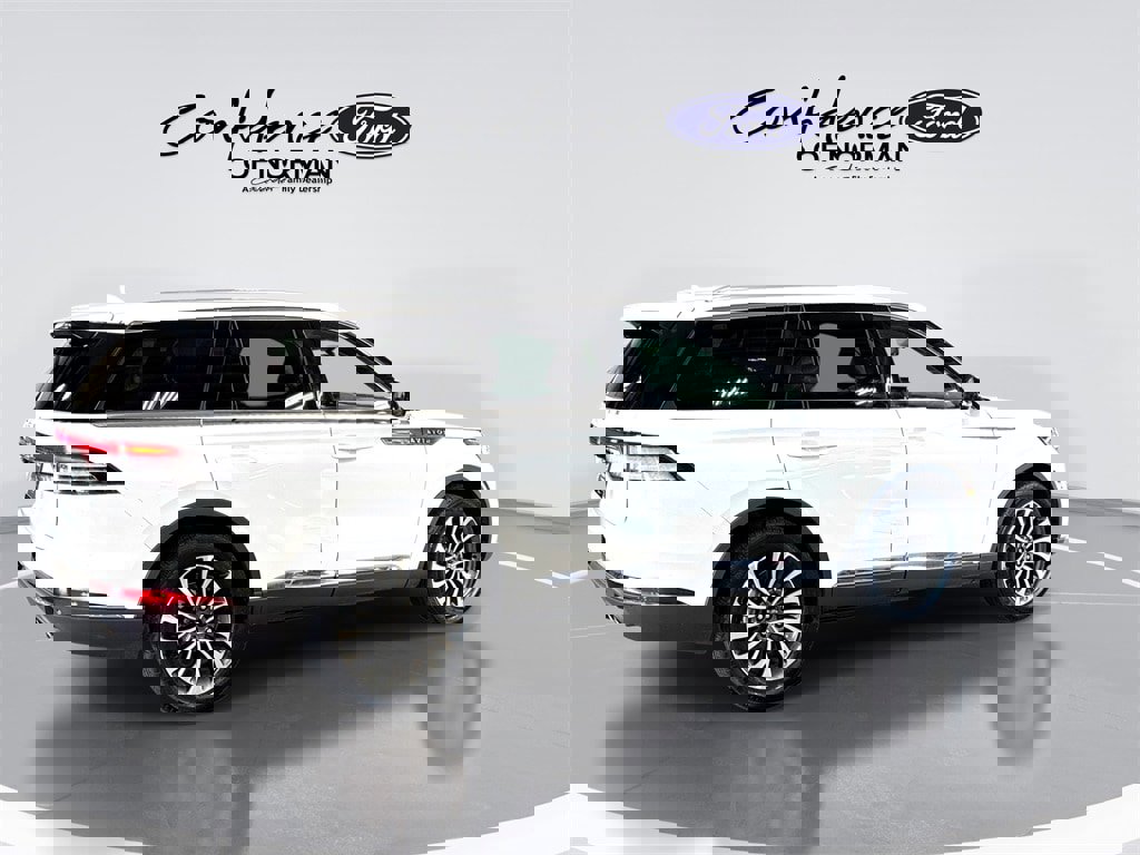 Used 2024 Lincoln Aviator Reserve image 9