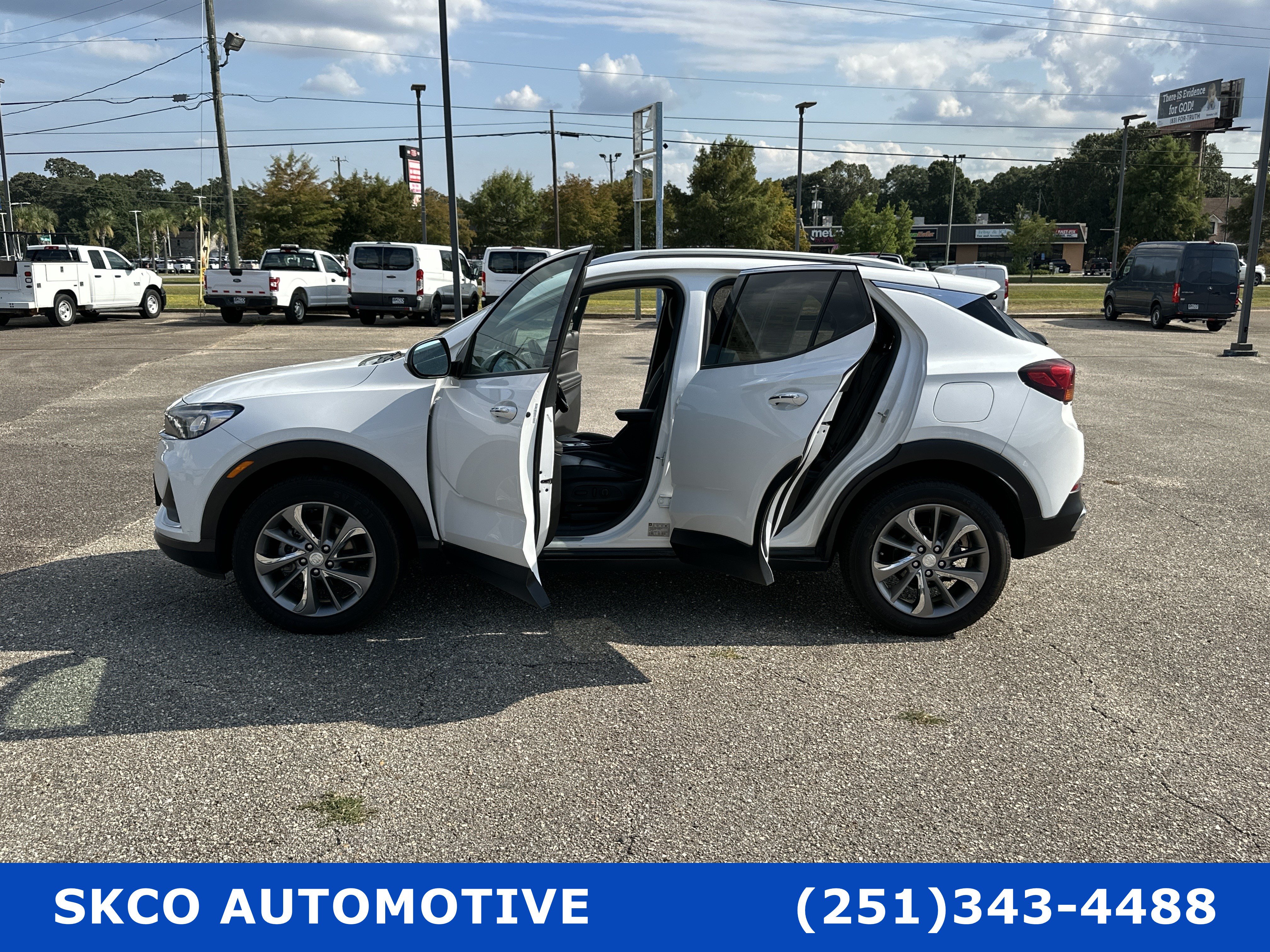 Used 2021 Buick Encore GX Essence w/ Experience Buick Package AWD/4WD image 30