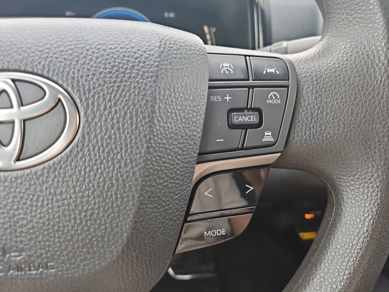 Used 2025 Toyota Camry LE FWD image 29