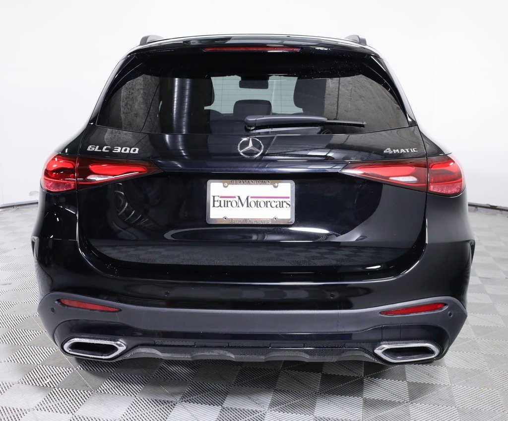 Used 2024 Mercedes-Benz GLC 300 4MATIC image 5