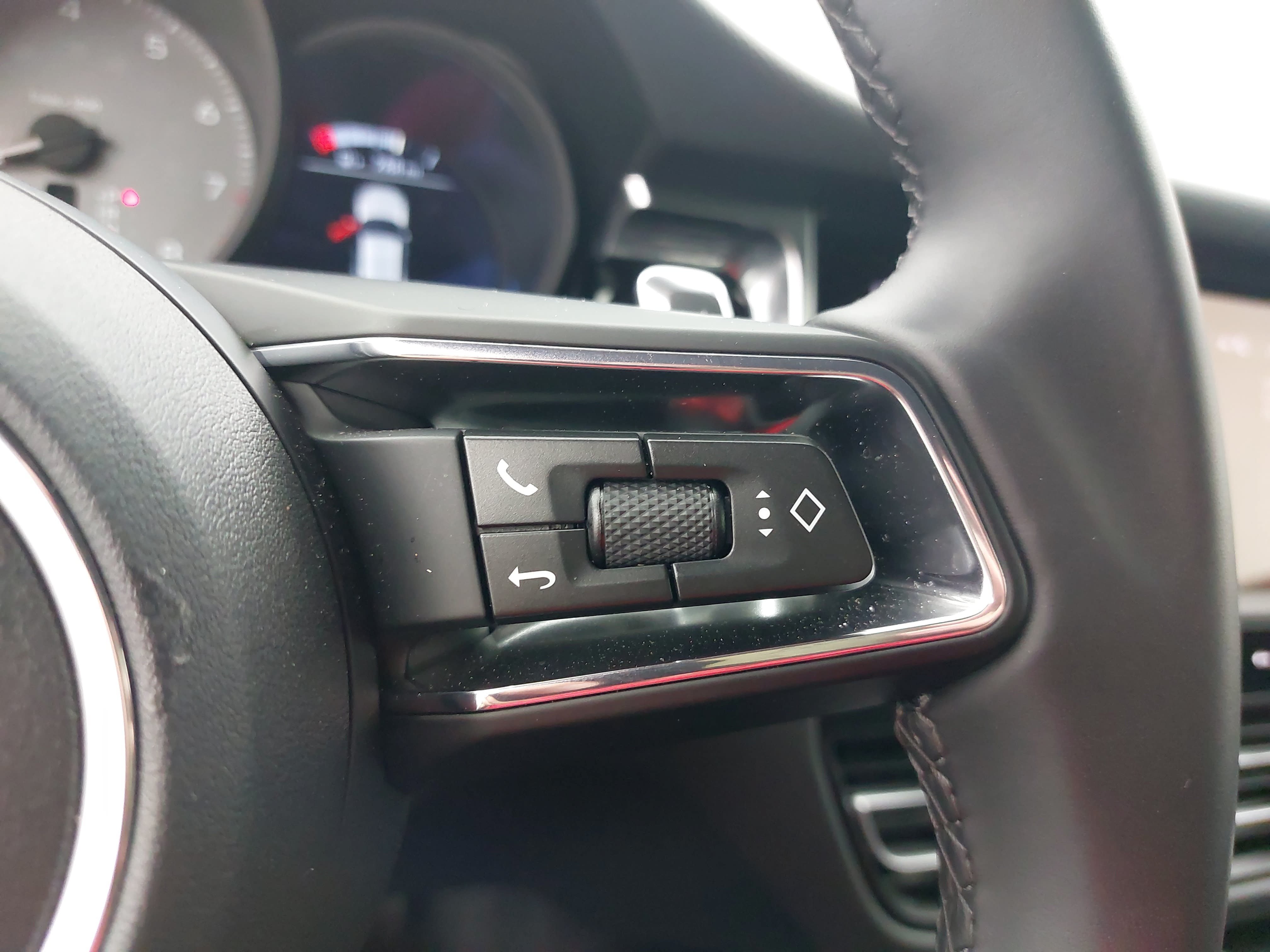 Certified 2026 Porsche Macan S AWD/4WD image 20
