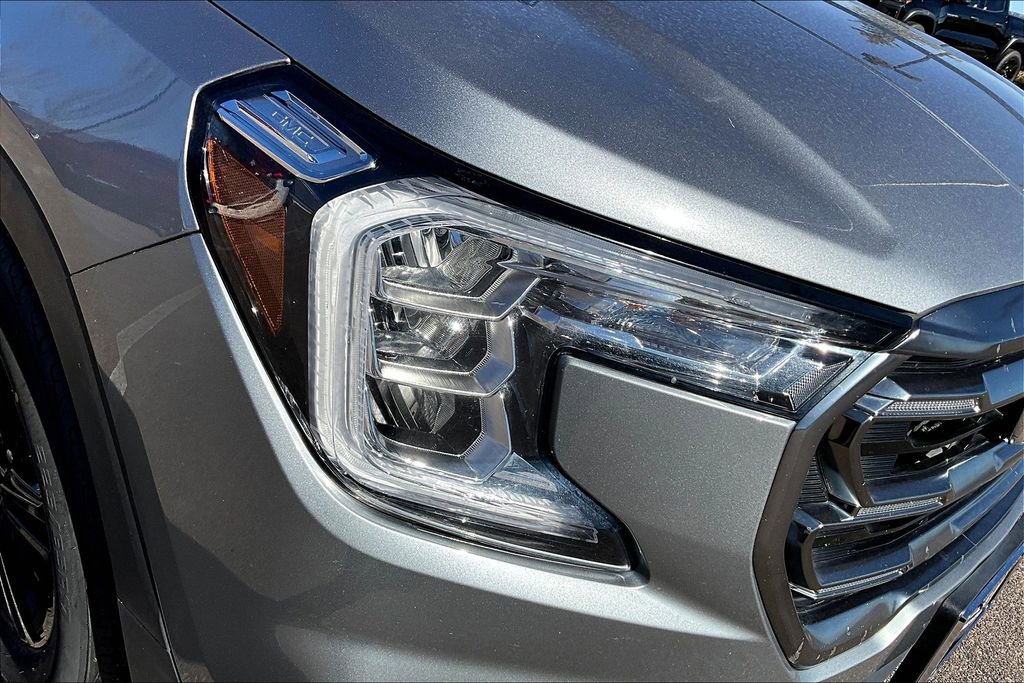 Used 2023 GMC Terrain AT4 image 32