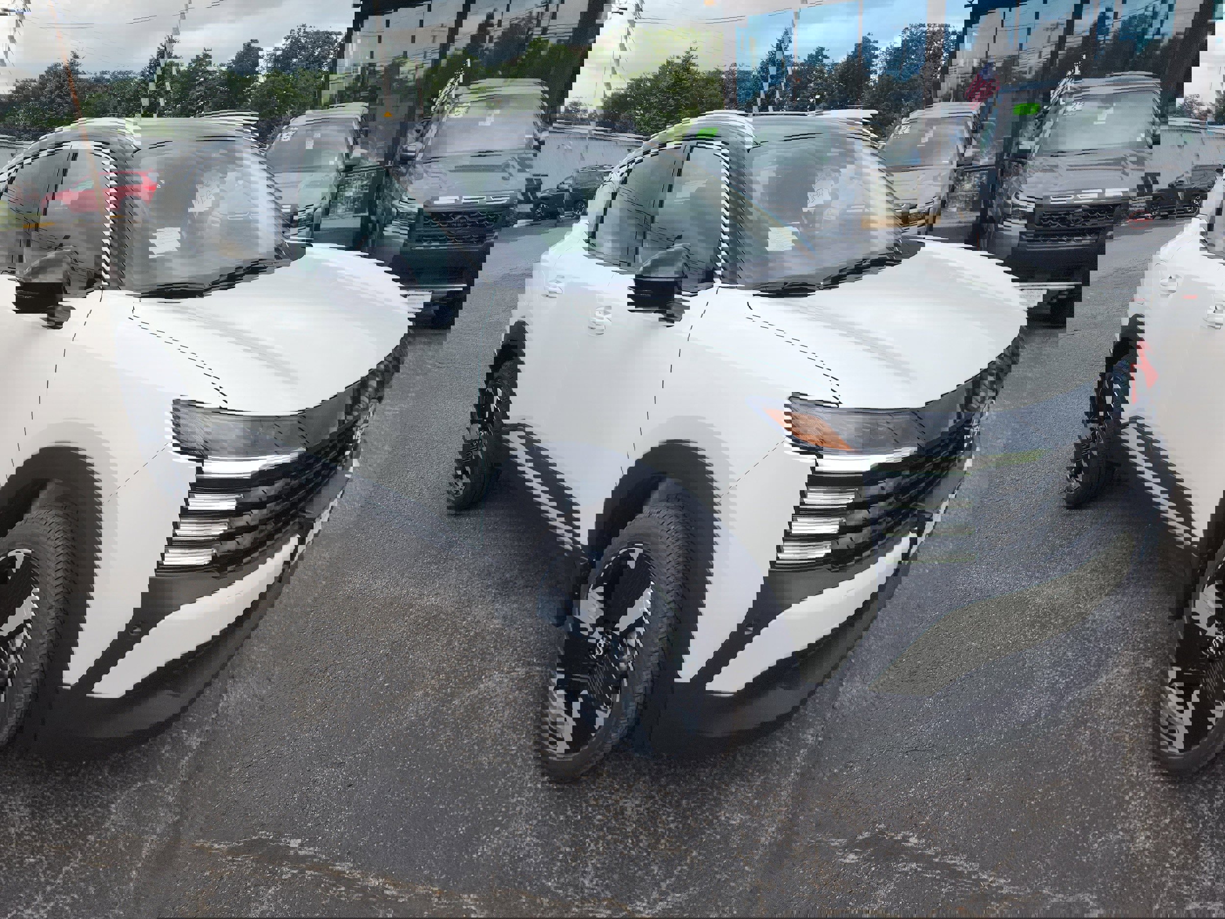 New 2025 Nissan Kicks SR image 2