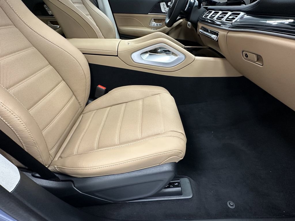 New 2026 Mercedes-Benz GLS 450 4MATIC image 15