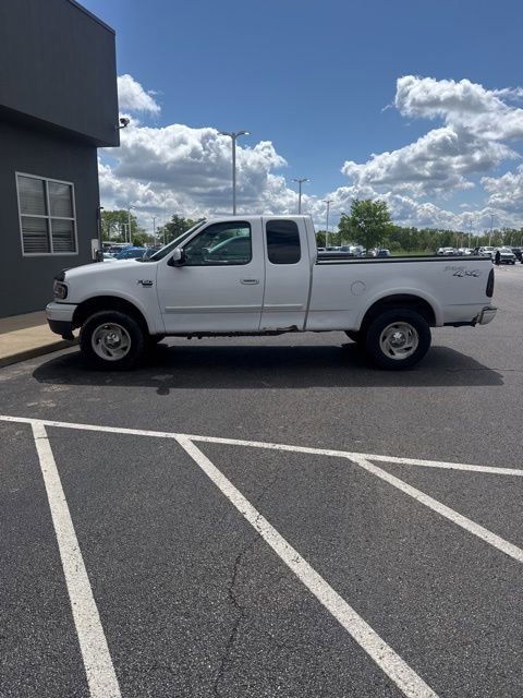 Used 2001 Ford F150 XLT AWD/4WD image 10