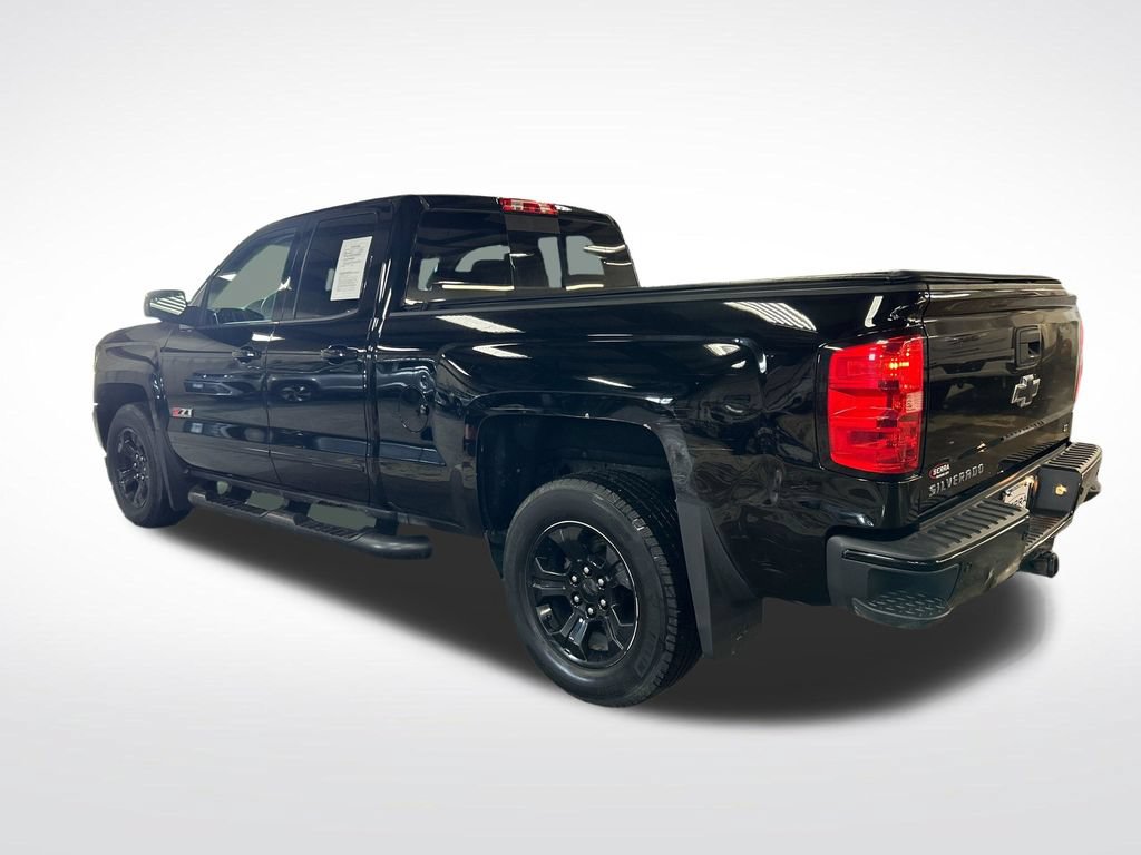 Used 2017 Chevrolet Silverado 1500 LT w/ Midnight Edition AWD/4WD image 3