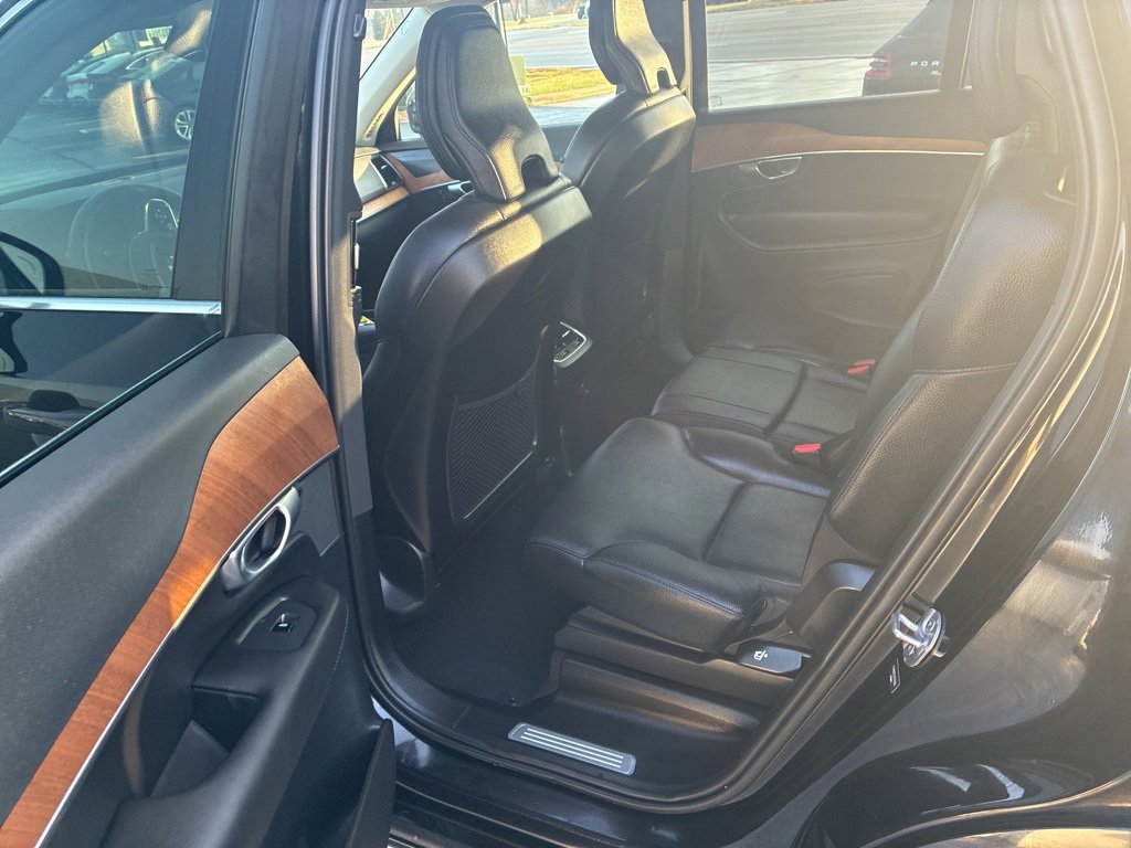 Certified 2024 Volvo XC90 T8 Plus w/ Protection Package Premier image 5