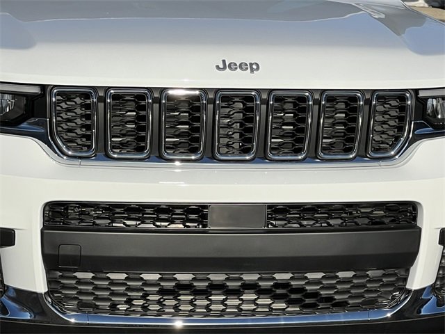 New 2025 Jeep Grand Cherokee L Laredo w/ Luxury Tech Group I image 43