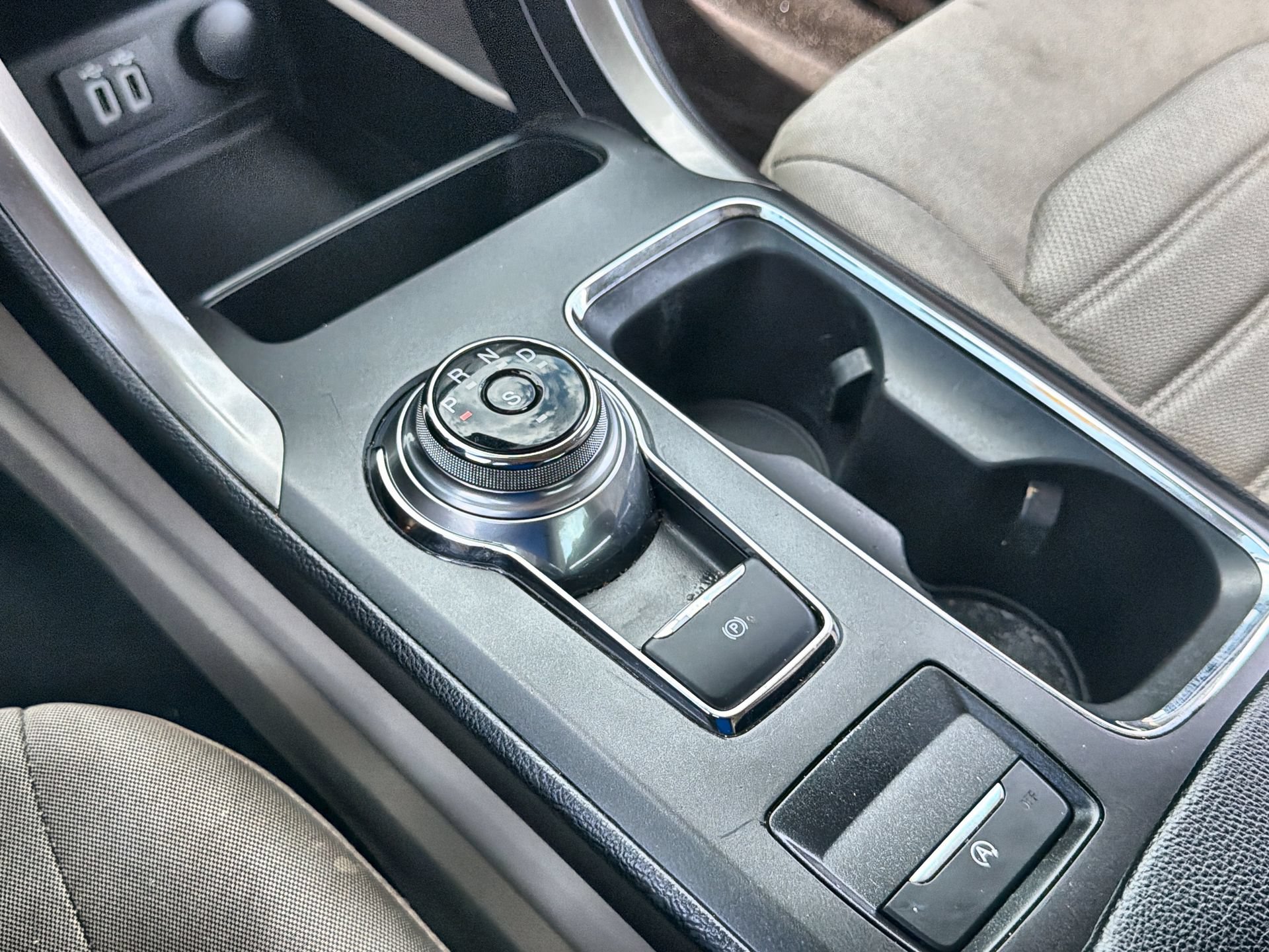Certified 2019 Ford Fusion SE FWD image 20