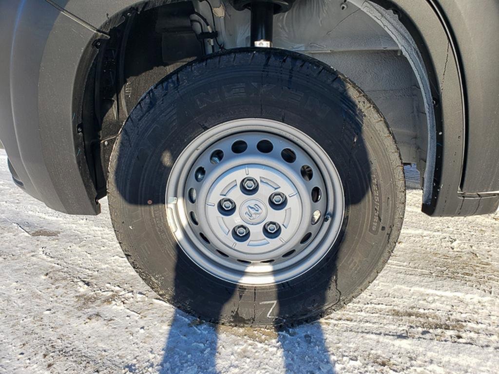 Used 2024 RAM ProMaster 2500 image 47