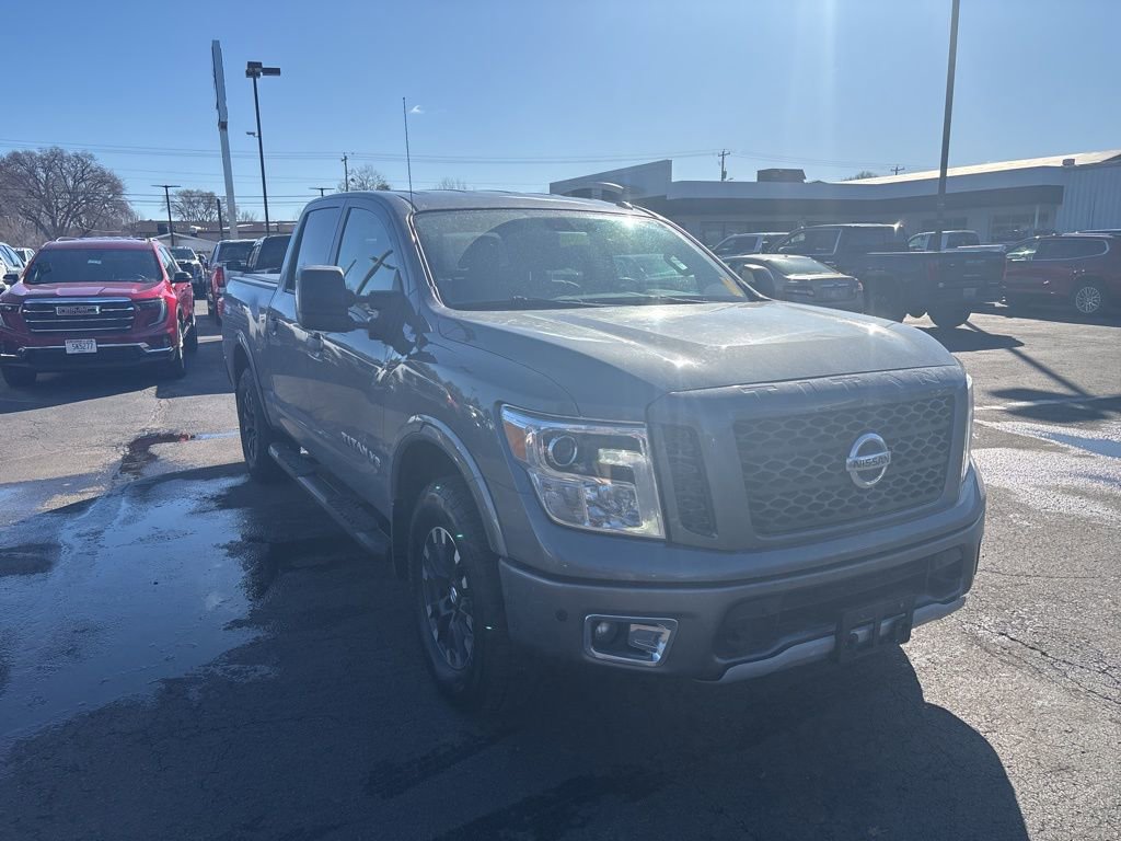 Used 2019 Nissan Titan PRO-4X w/ Pro-4x Convenience Package image 4