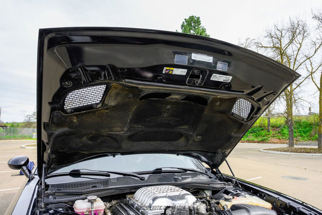 Used 2016 Dodge Challenger SRT Hellcat image 25