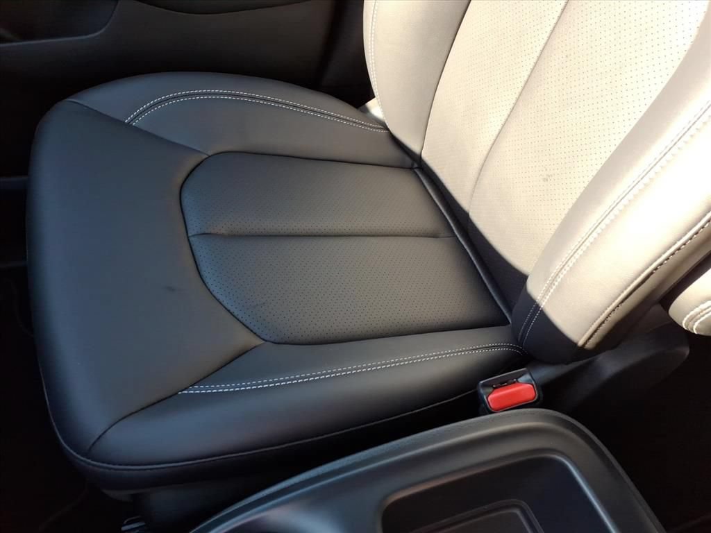 New 2026 Chrysler Pacifica Select w/ S Appearance Package FWD image 30