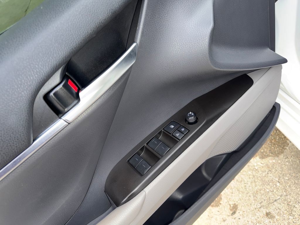 Used 2024 Toyota Camry LE image 12