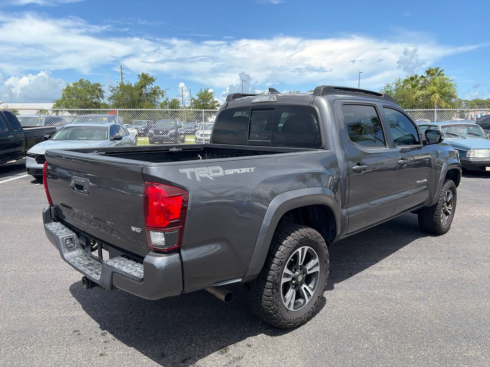 Used 2018 Toyota Tacoma TRD Sport RWD image 7
