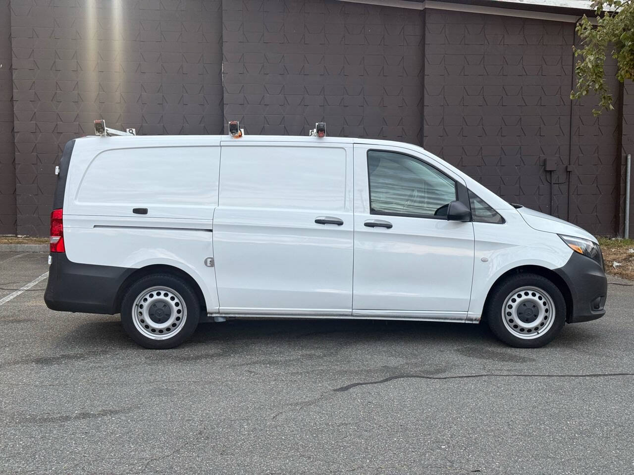 Used 2020 Mercedes-Benz Metris image 5