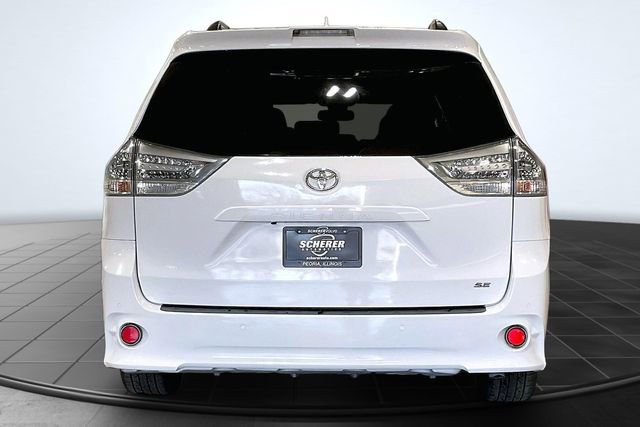 Used 2020 Toyota Sienna SE w/ SE Preferred Package FWD image 4