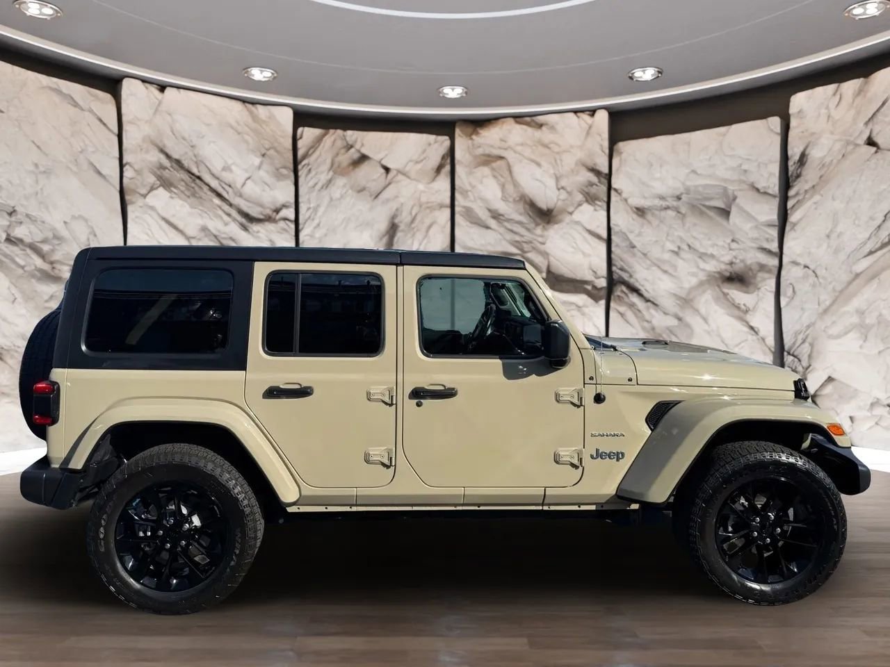 Used 2022 Jeep Wrangler Unlimited Sahara w/ Cold Weather Group image 6