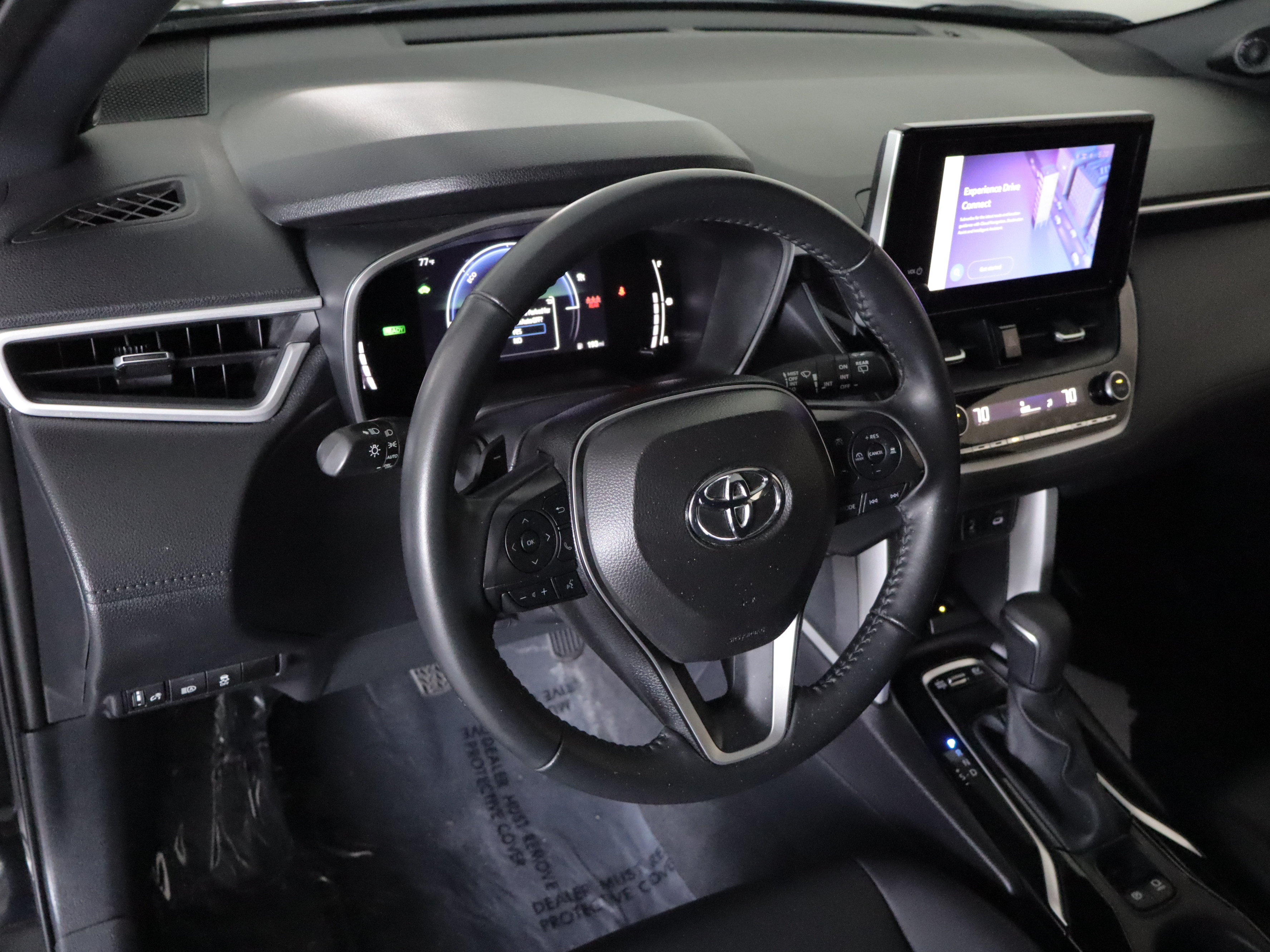 Used 2024 Toyota Corolla Cross AWD Hybrid w/ Convenience Package image 11