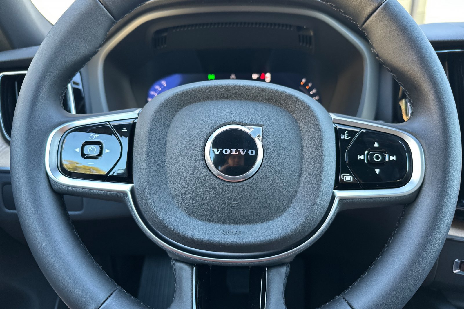 New 2026 Volvo XC60 B5 Plus w/ Climate Package image 21