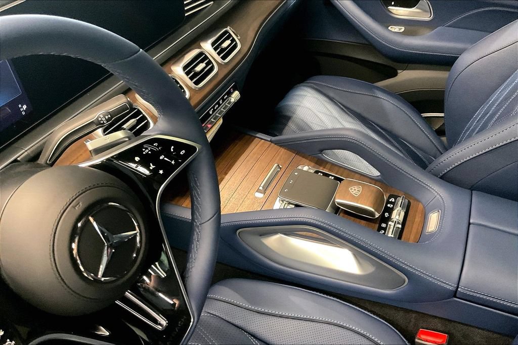 New 2026 Mercedes-Benz Maybach GLS 600 4MATIC image 8