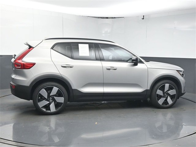 Used 2024 Volvo XC40 Recharge Plus w/ Protection Package Premier image 8