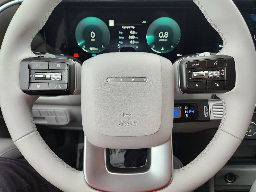 Used 2026 Hyundai Palisade Limited FWD image 12