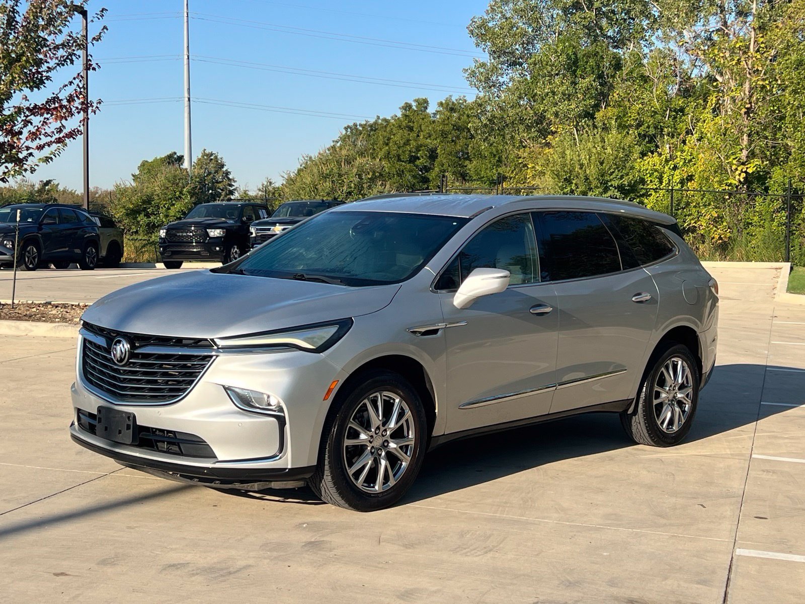 Used 2022 Buick Enclave Premium FWD image 5