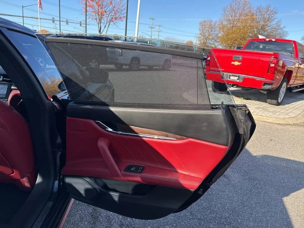 Used 2019 Maserati Quattroporte S image 16