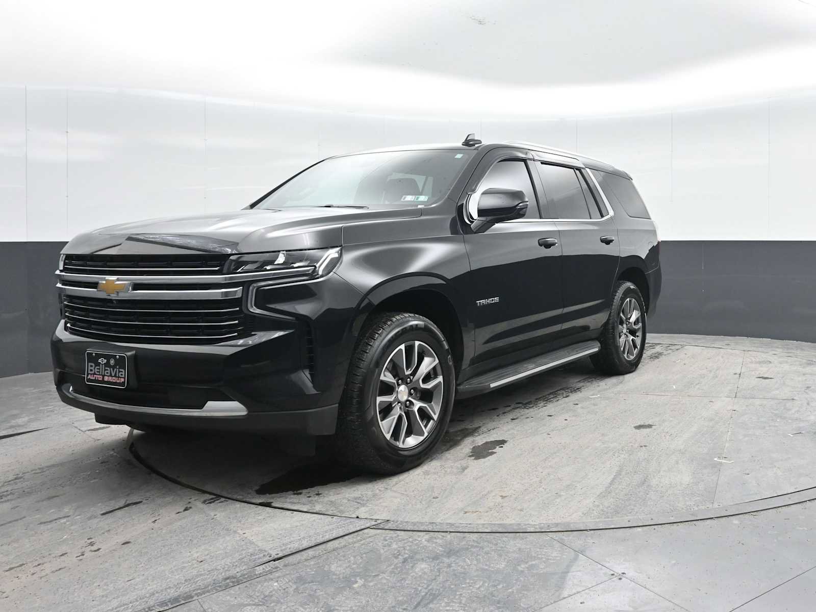 Used 2022 Chevrolet Tahoe LT w/ Luxury Package image 5