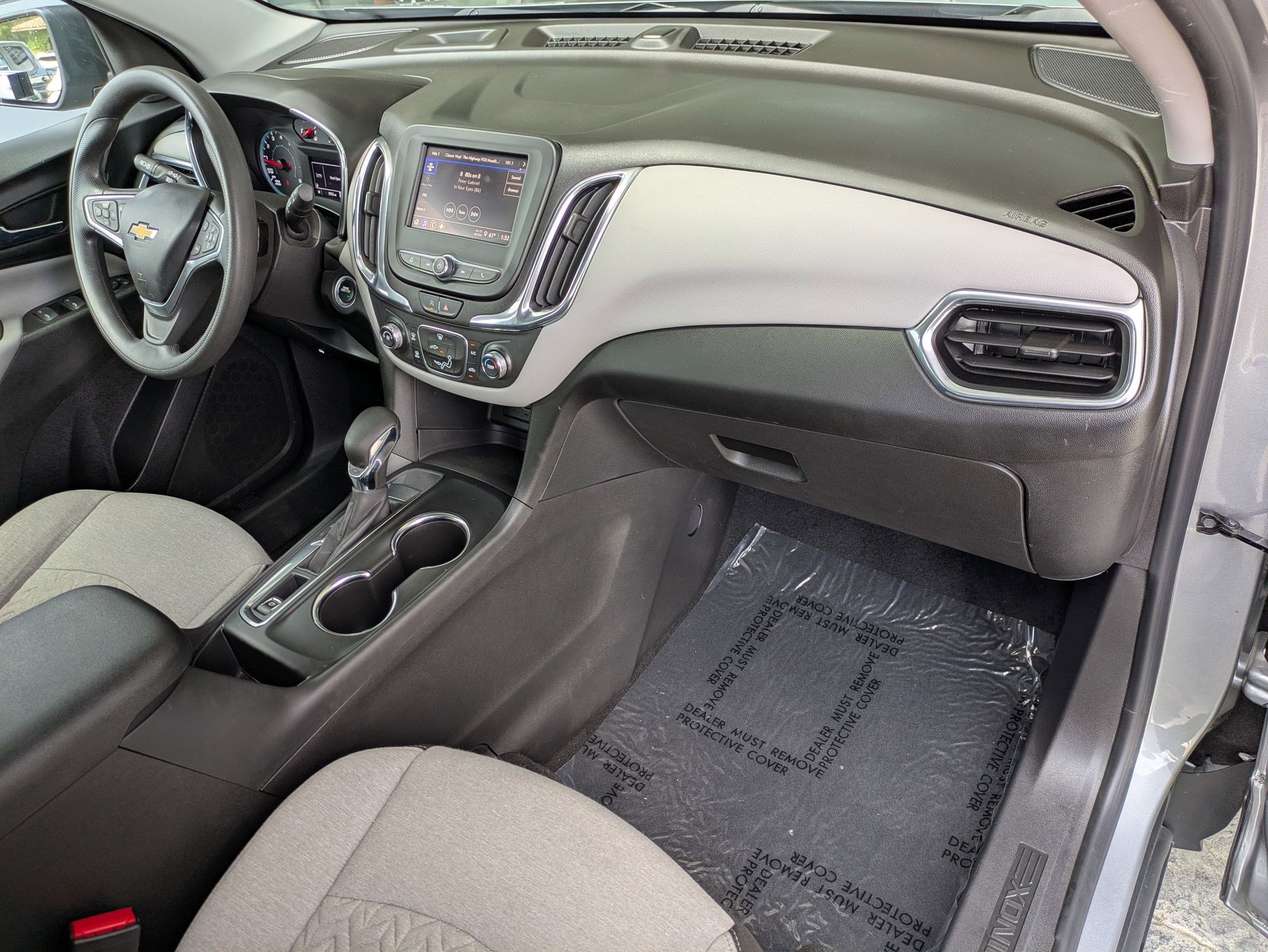 Used 2023 Chevrolet Equinox LS image 28