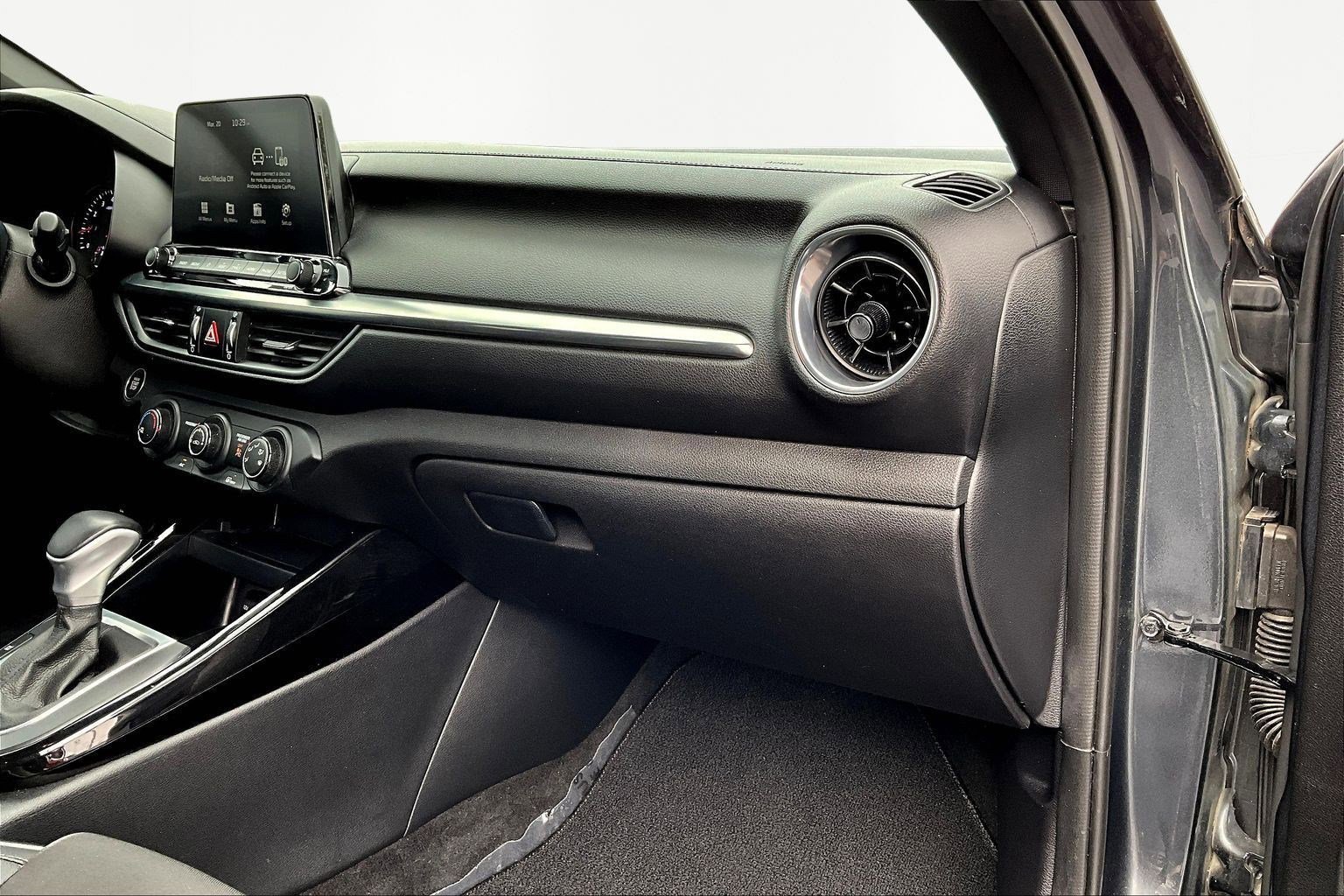 Used 2021 Kia Forte GT-Line image 25