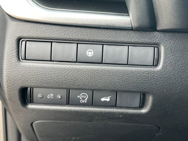 Used 2024 Nissan Rogue SV image 17