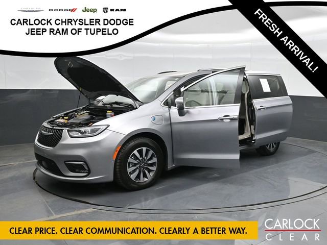 Used 2021 Chrysler Pacifica Touring-L image 54
