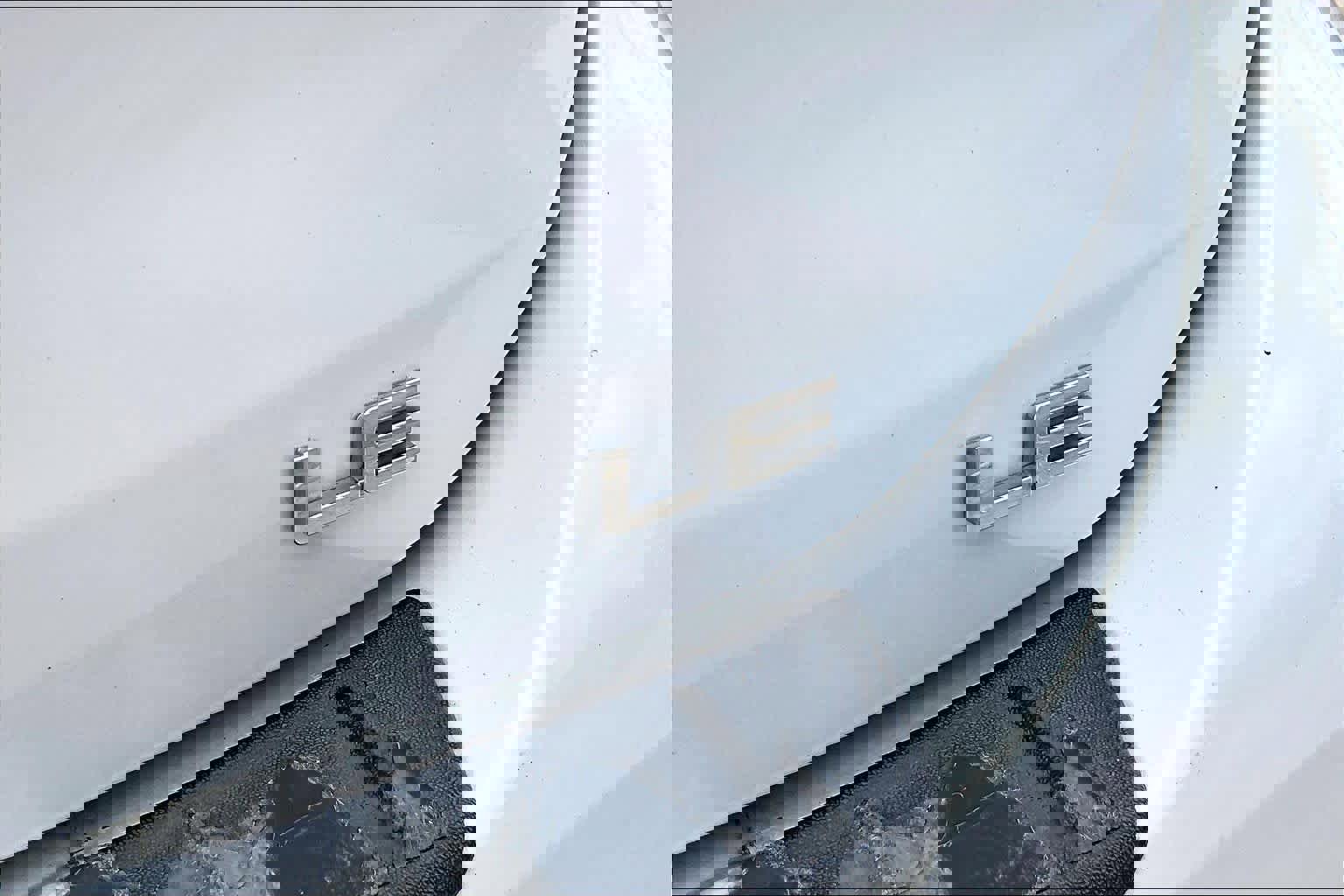 Used 2023 Toyota Highlander LE image 8