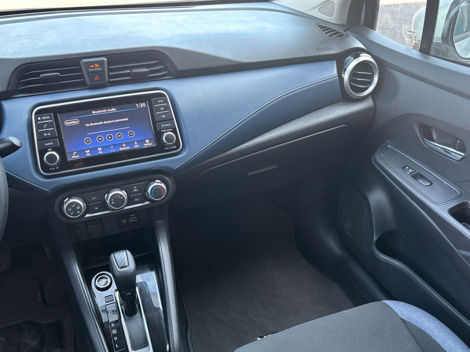 Used 2025 Nissan Versa SV image 31