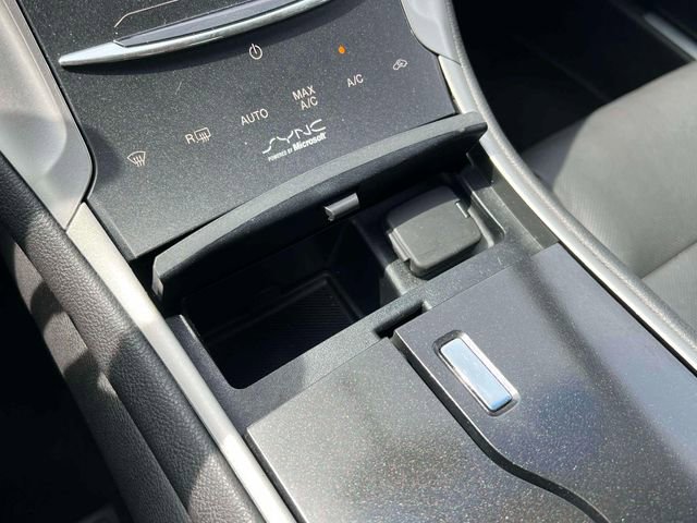 Used 2013 Lincoln MKZ FWD image 21