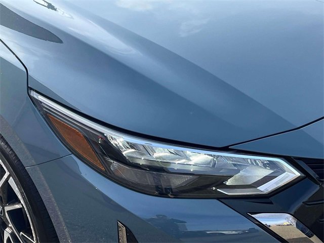 Used 2025 Nissan Sentra SR w/ Trunk Package image 10