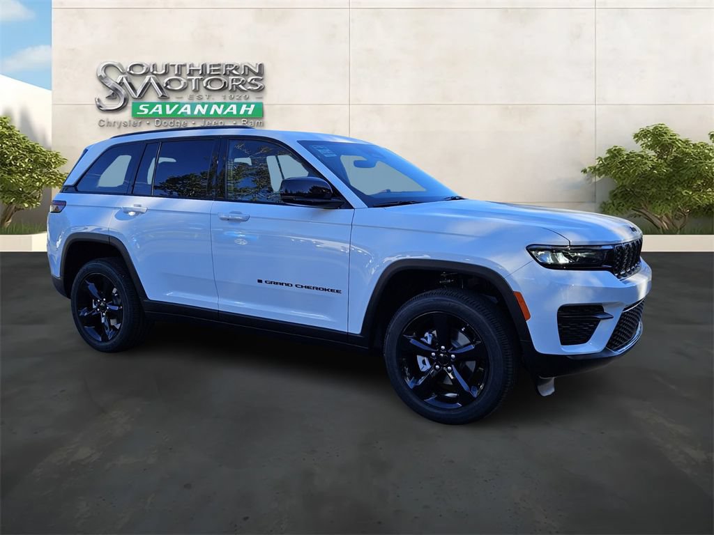 New 2025 Jeep Grand Cherokee Altitude RWD image 7