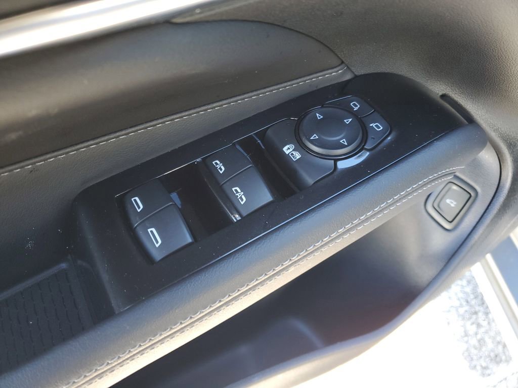 Used 2025 Cadillac CT4 Luxury image 21