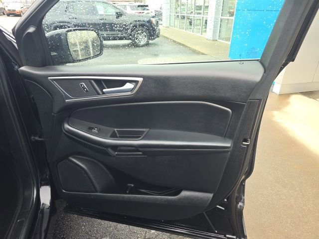Used 2024 Ford Edge SEL image 53