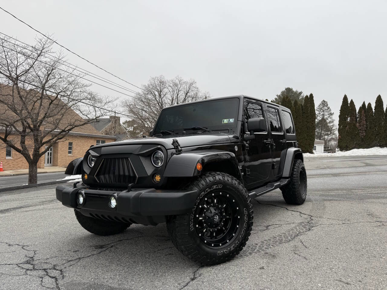 Used 2017 Jeep Wrangler Unlimited Sahara w/ Connectivity Group image 1