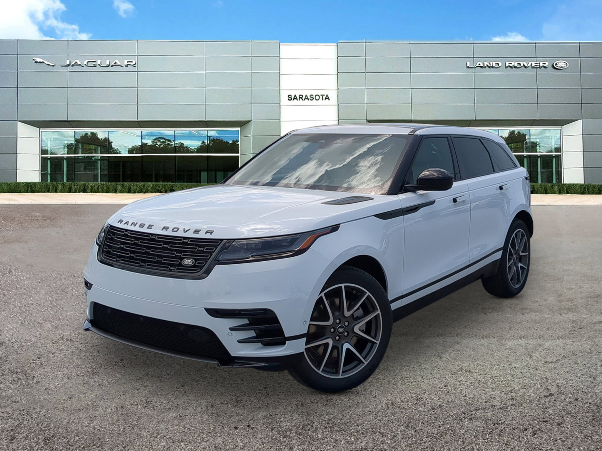 New 2026 Land Rover Range Rover Velar Dynamic SE image 1
