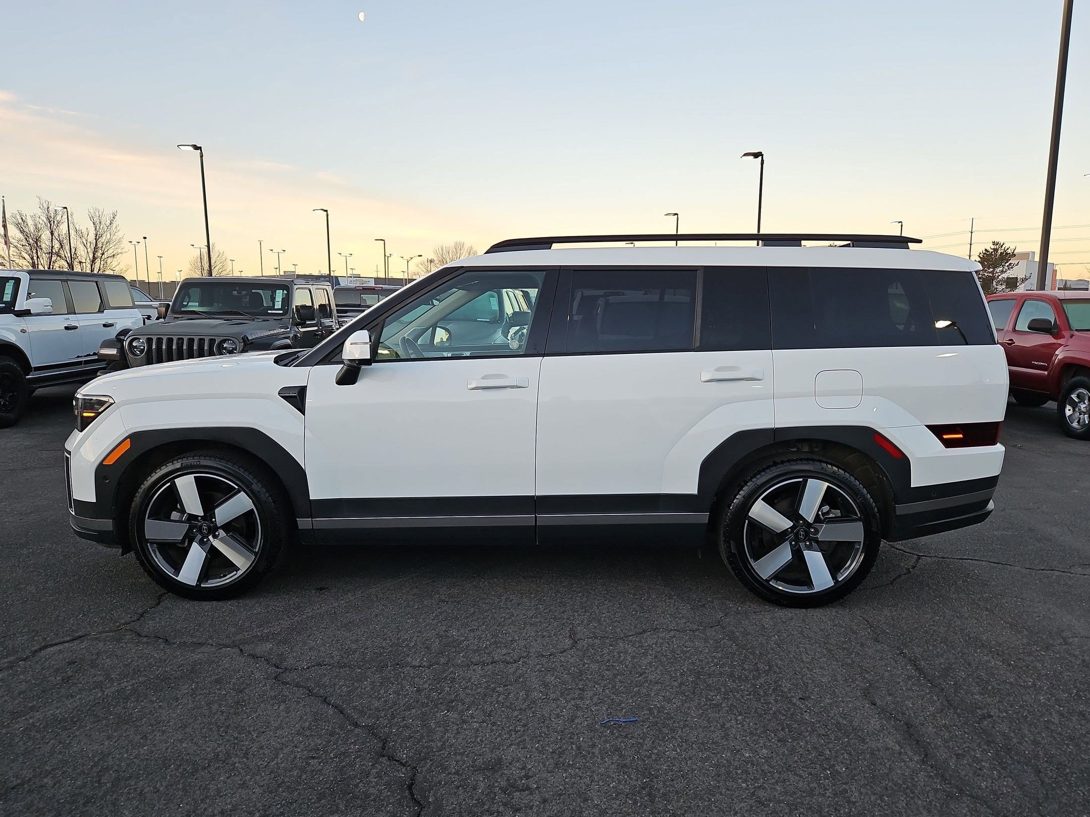 Used 2025 Hyundai Santa Fe Limited image 10