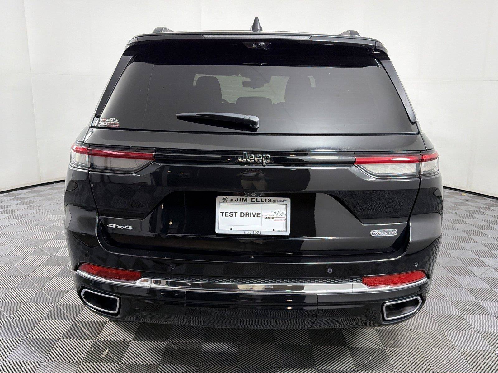 Used 2023 Jeep Grand Cherokee Overland w/ Adv Protech Group III AWD/4WD image 5