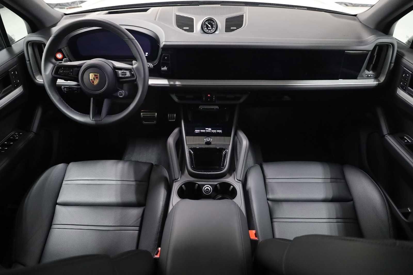 Certified 2025 Porsche Cayenne S image 26