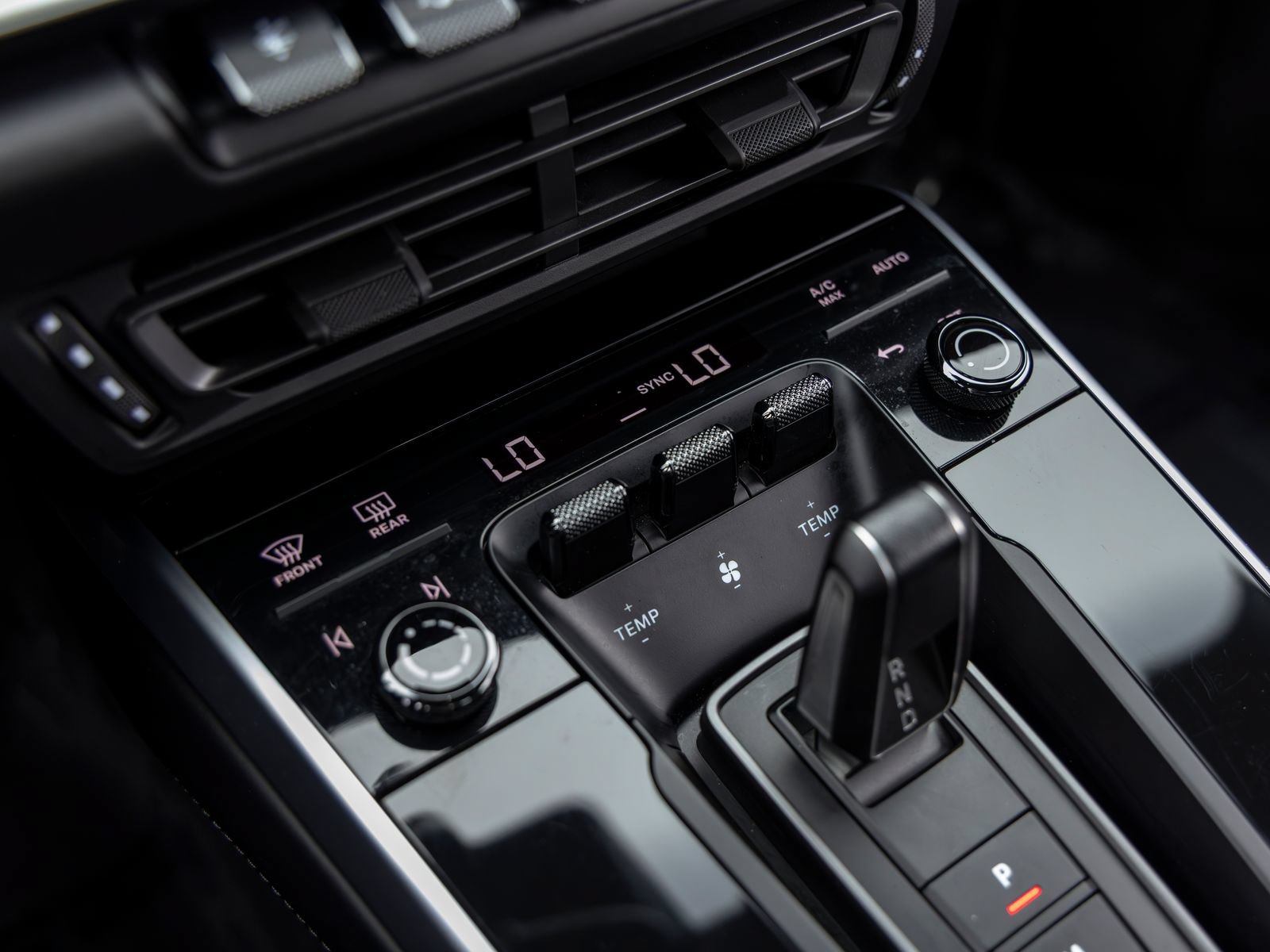 Certified 2023 Porsche 911 Turbo AWD/4WD image 44
