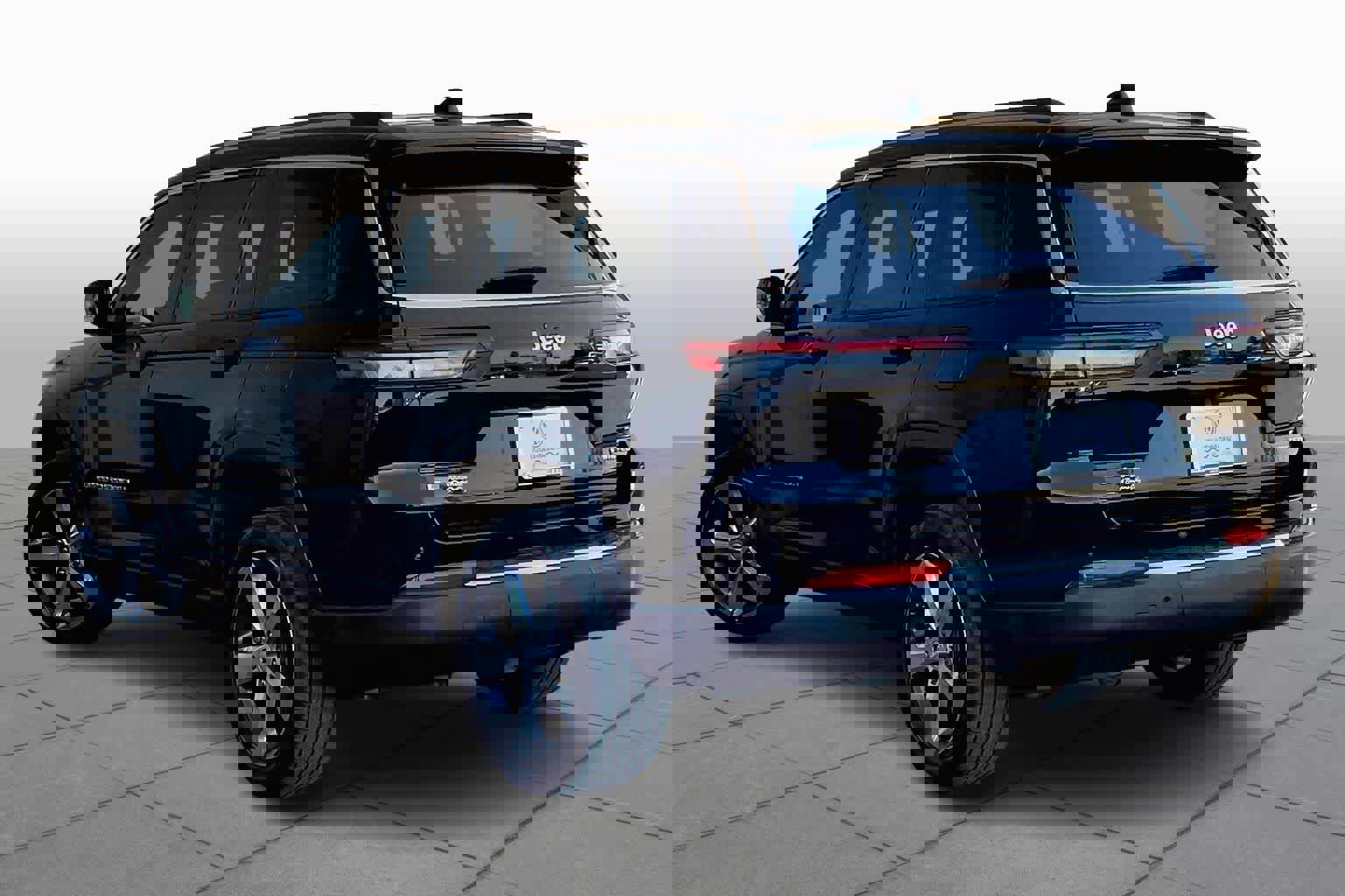 Used 2021 Jeep Grand Cherokee L Limited image 12