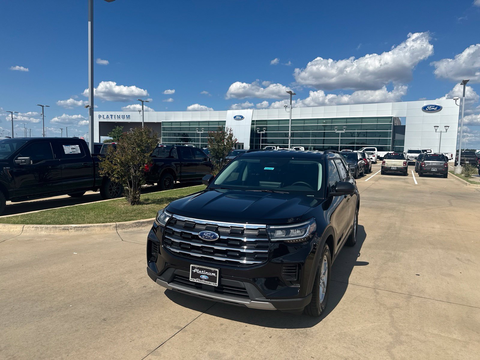 New 2026 Ford Explorer Active RWD image 26